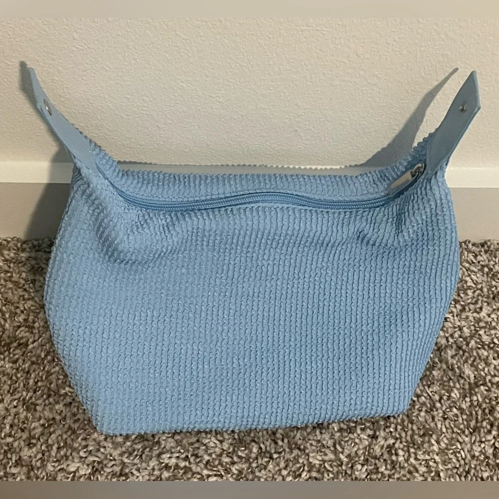 NEW- Kate Spade Blue Cosmetic Pag/Purse - Picture 4 of 7